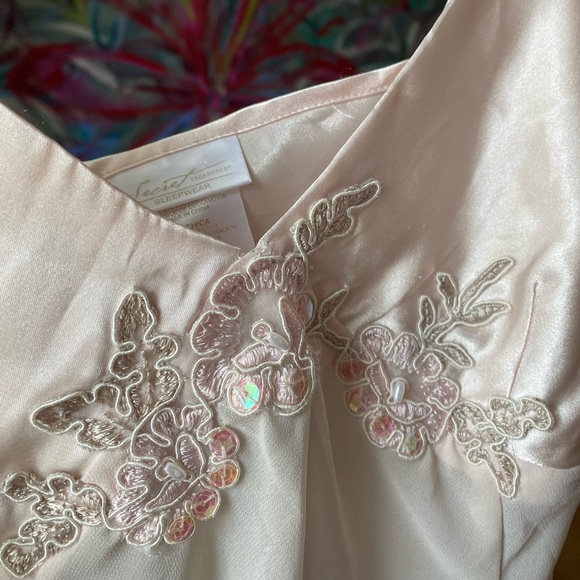 Cute lingerie slip dress - Picture 3 of 3